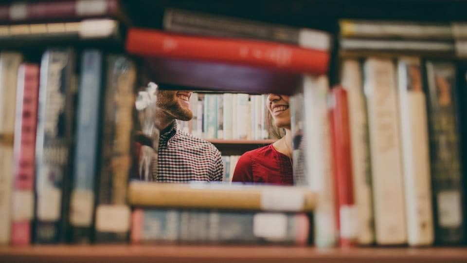 Estantes de biblioteca